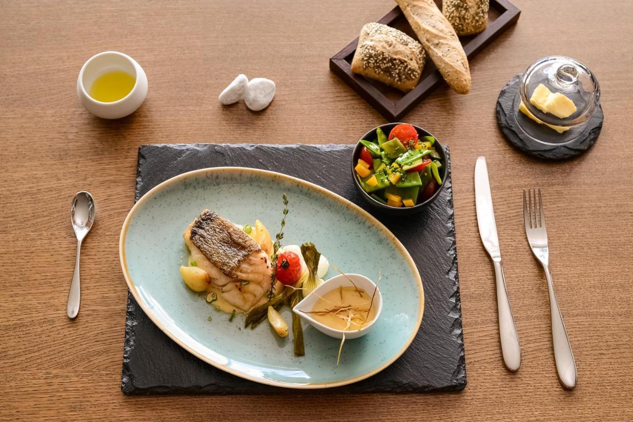 Mercure Geneva Airport Мейрин Екстериор снимка