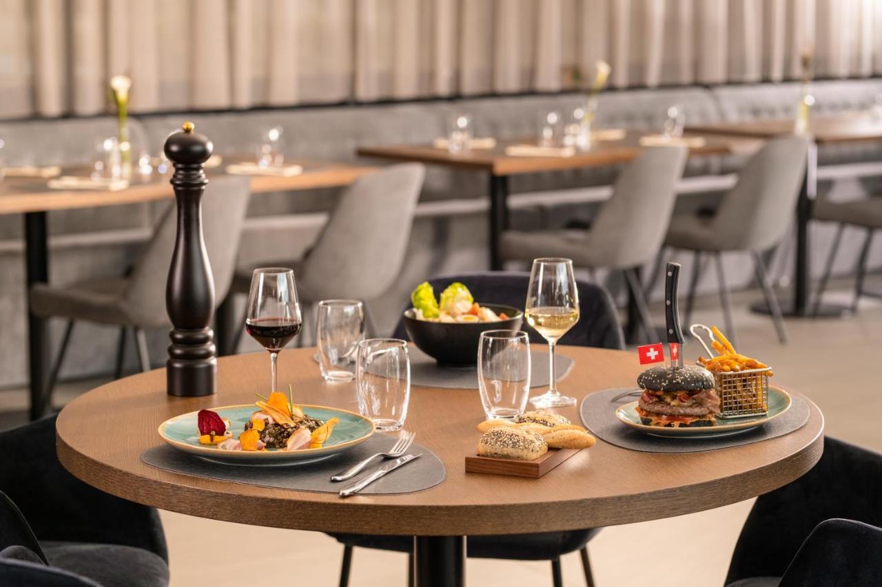 Mercure Geneva Airport Мейрин Екстериор снимка