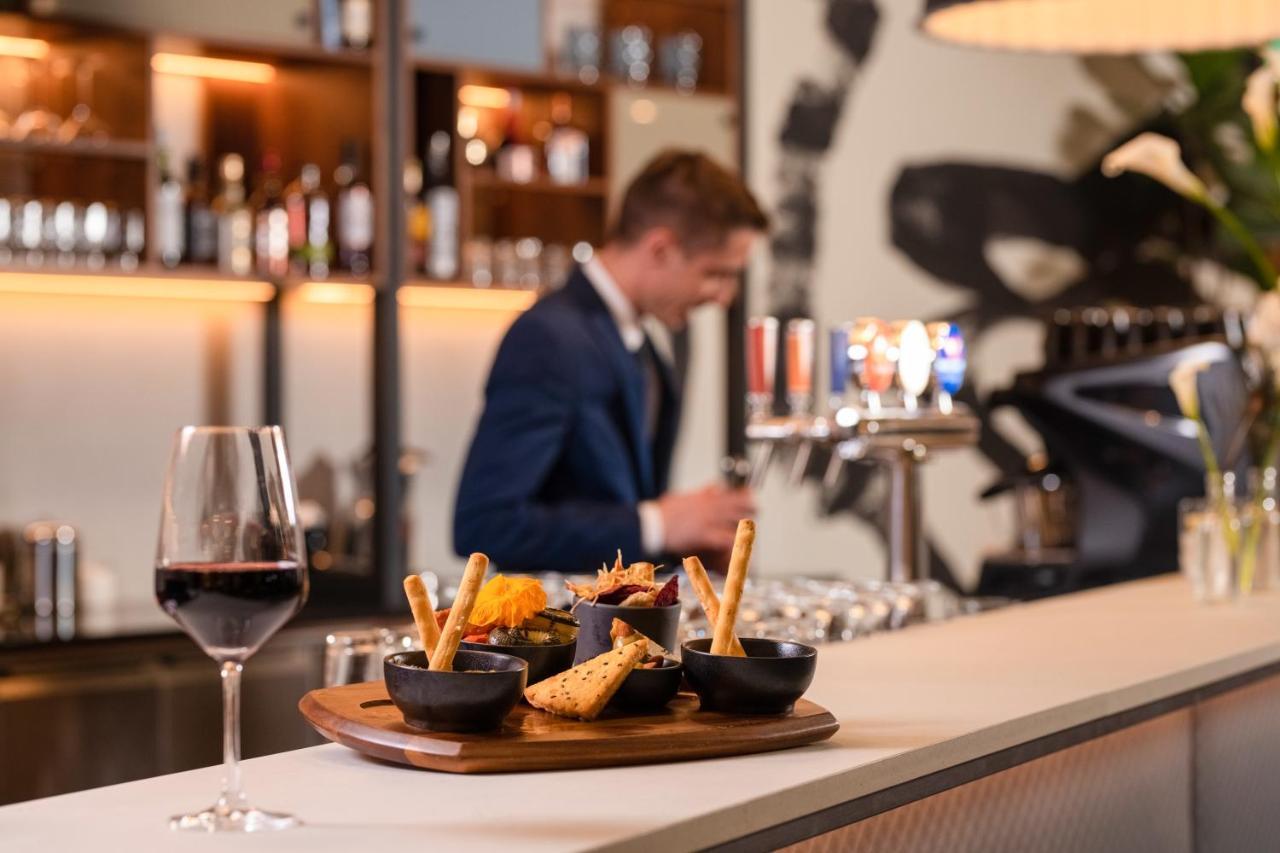 Mercure Geneva Airport Мейрин Екстериор снимка