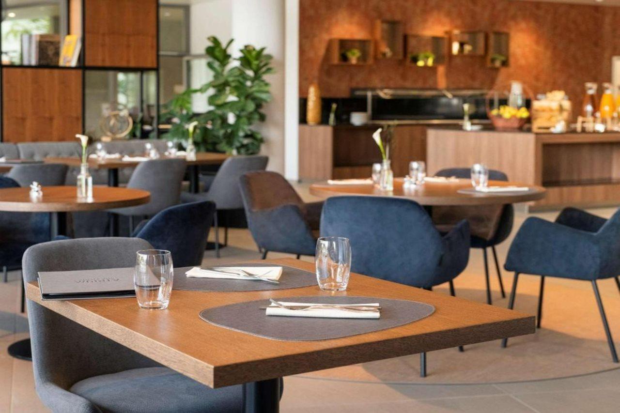 Mercure Geneva Airport Мейрин Екстериор снимка