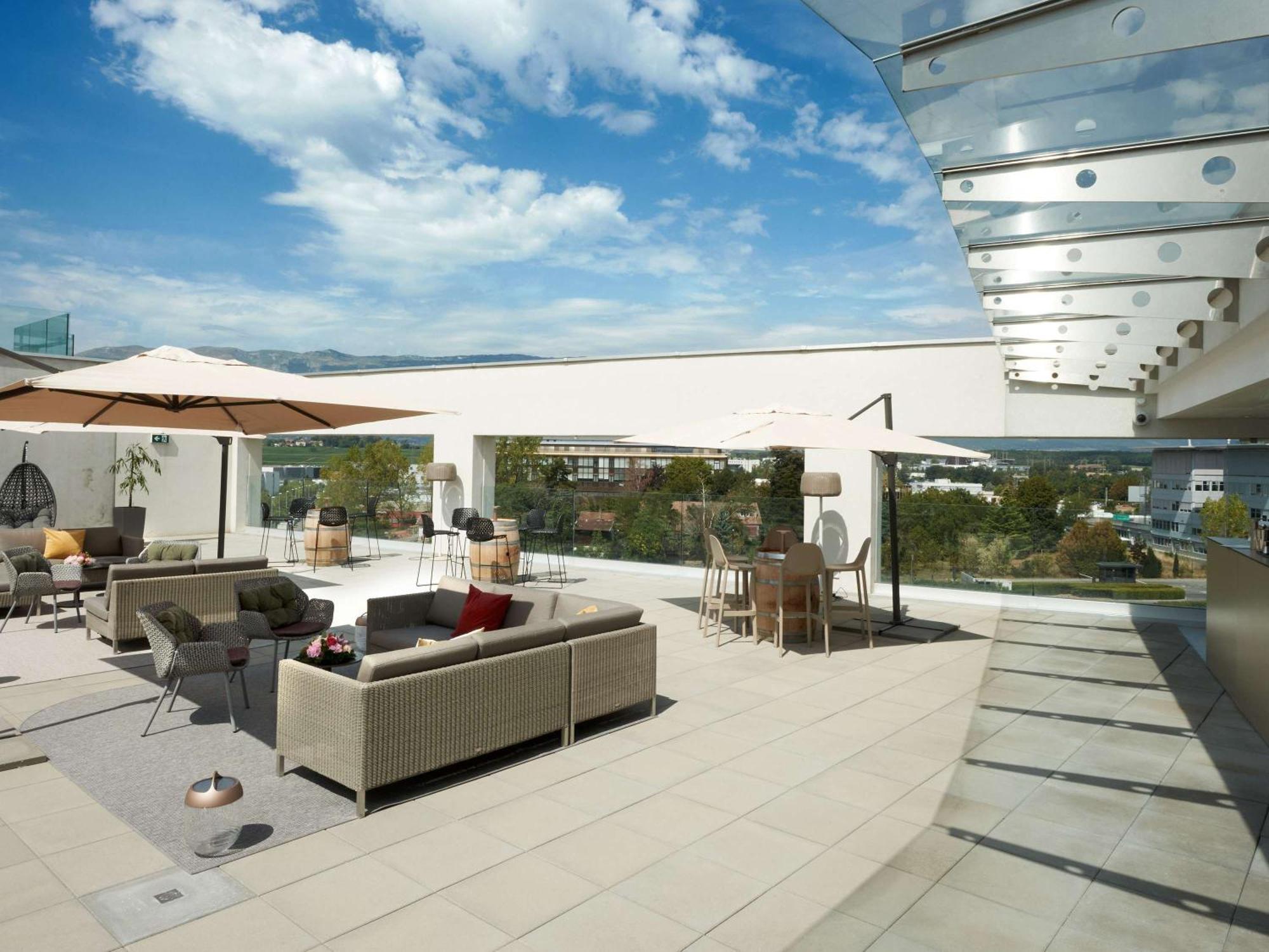 Mercure Geneva Airport Мейрин Екстериор снимка