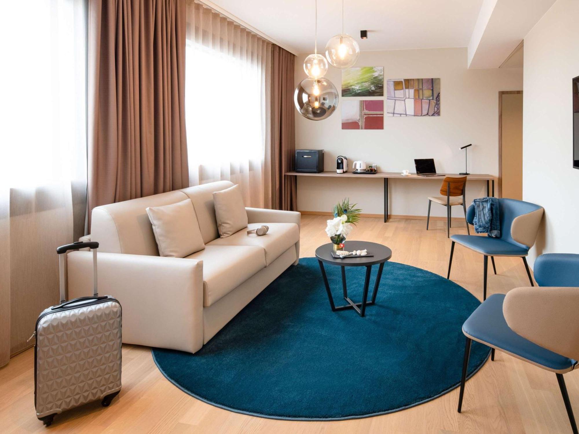 Mercure Geneva Airport Мейрин Екстериор снимка
